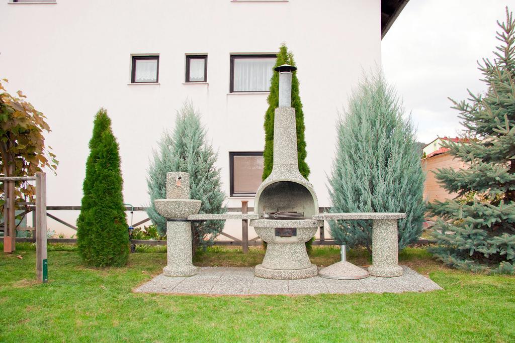 Zimzeleni Apartments Зрече Экстерьер фото